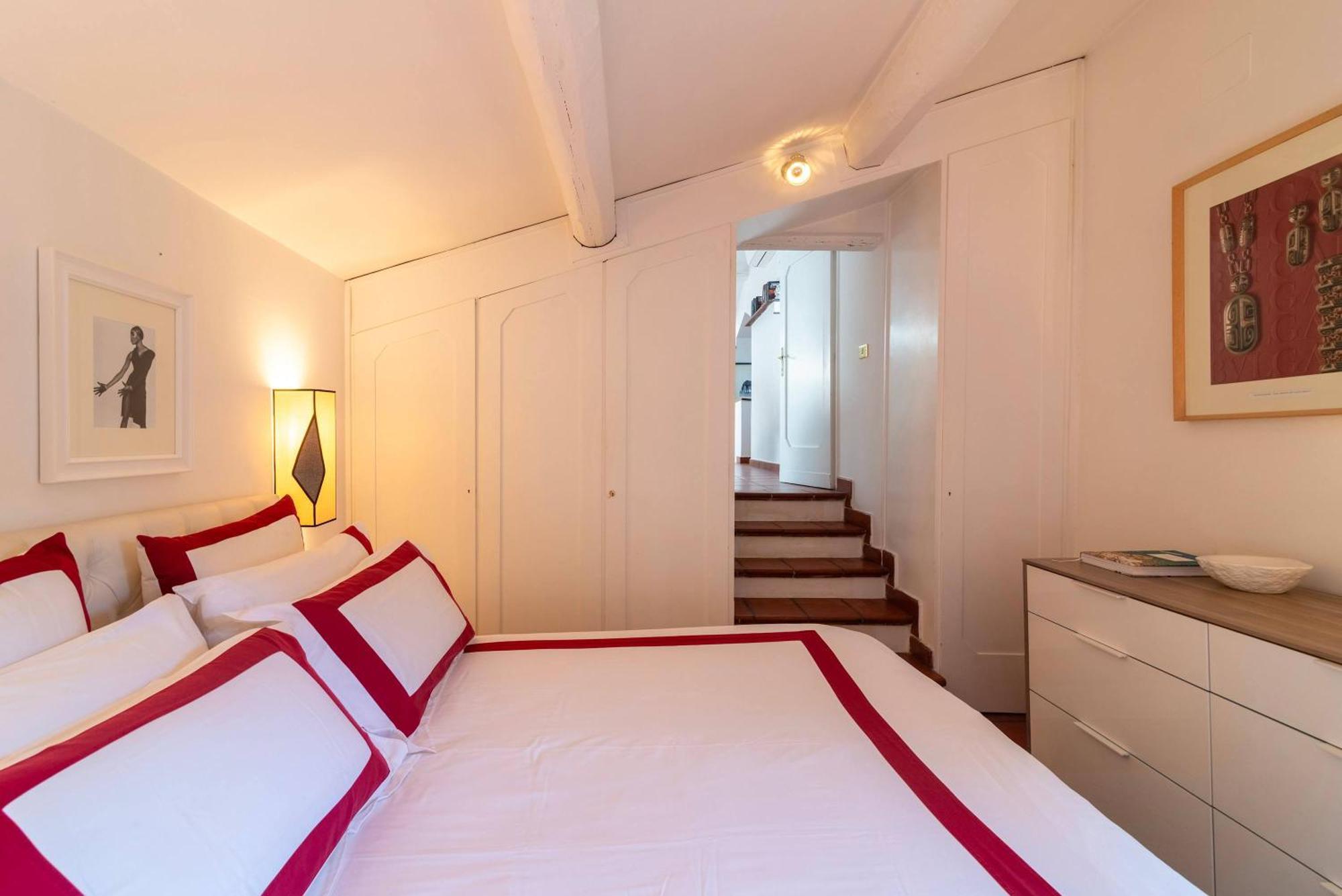 Campo De' Fiori Enchanting Attic Appartamento
